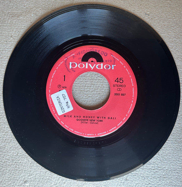 Milk And Honey With Gali Atari - Goodbye New York (7") - Discogs image 4