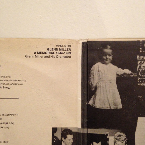 Glenn Miller - A Memorial 1944-1969 (2xLP) - Discogs image 6